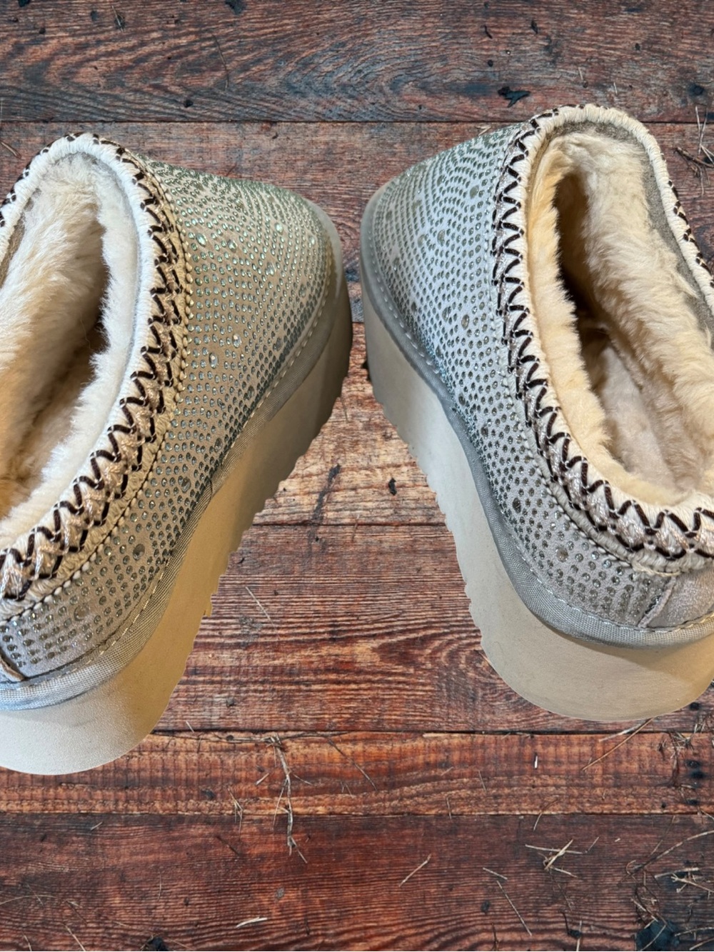UGG RARE Vintage Tasman Platform Rhinestone Suede Mules Clogs Slippers Sand Grey - Picture 15 of 16